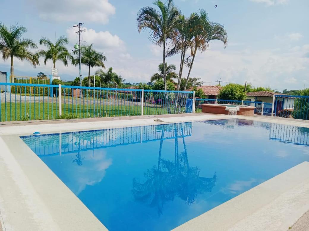 Hotel Campestre Manantial Del Quindio Монтенегро Екстериор снимка