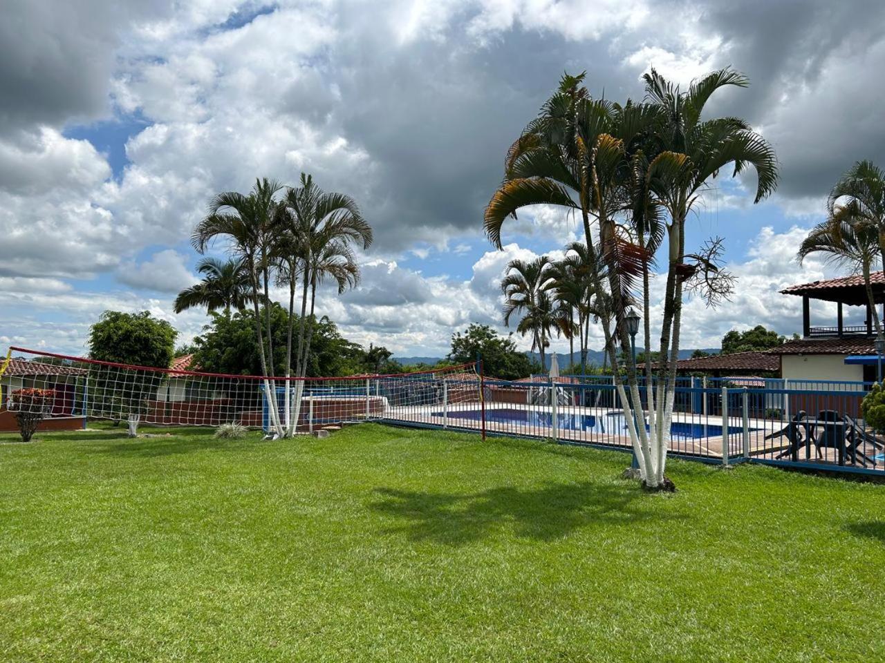 Hotel Campestre Manantial Del Quindio Монтенегро Екстериор снимка